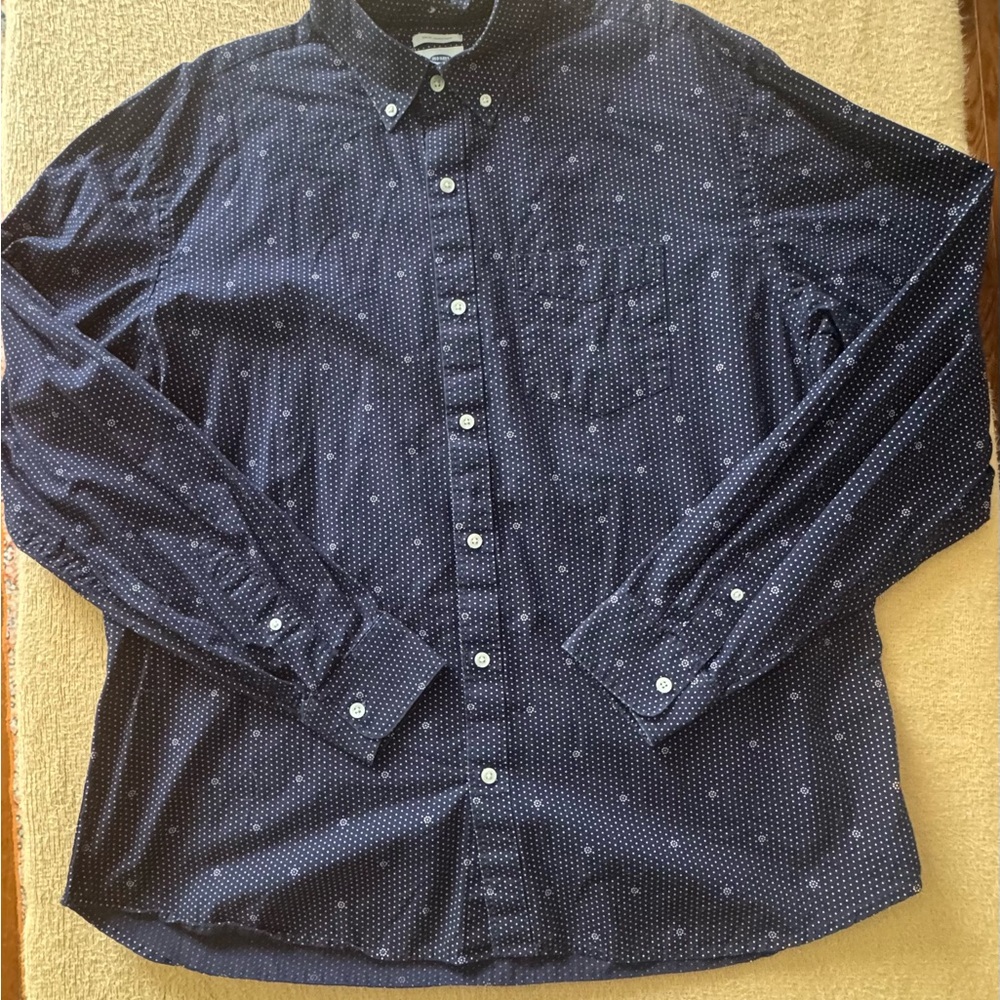 **BUNDLE AND SAVE 3 for $25** Old Navy Men's Dark Blue Button-Down Shirt